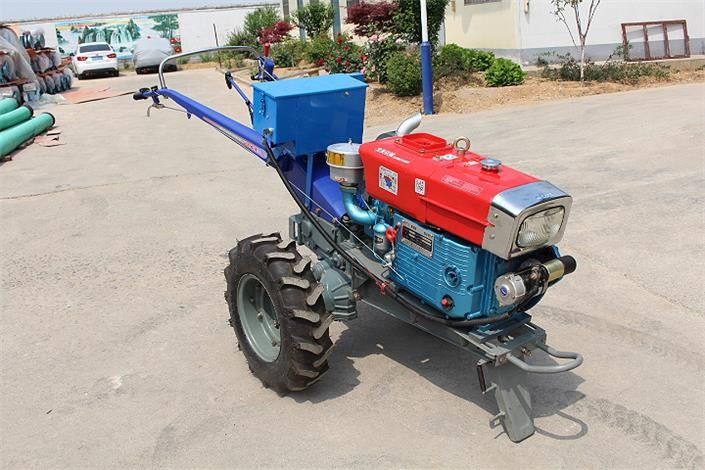 Pengilang Cina Tangan Dipandu 2 Roda Kubota Traktor Berjalan Sama